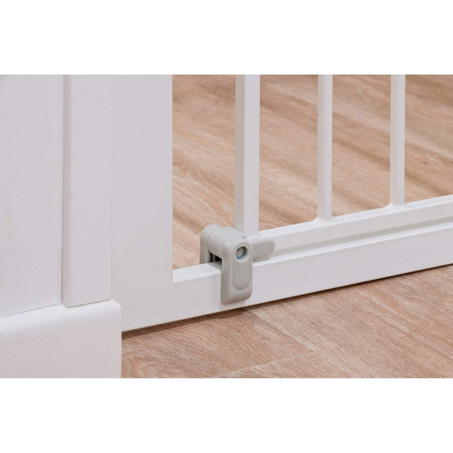 Safety 1st White Color Auto Close Gate || 6months to 36months || Distress Box - Toys4All.in