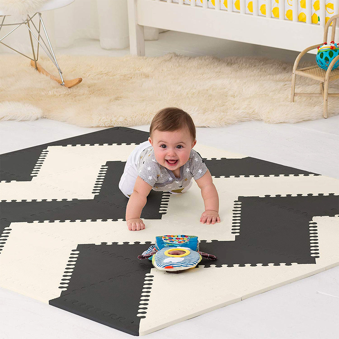 Skip Hop Black & Cream Color Playspot Geo Foam Tiles || Birth+ to 24months || Distress Box - Toys4All.in