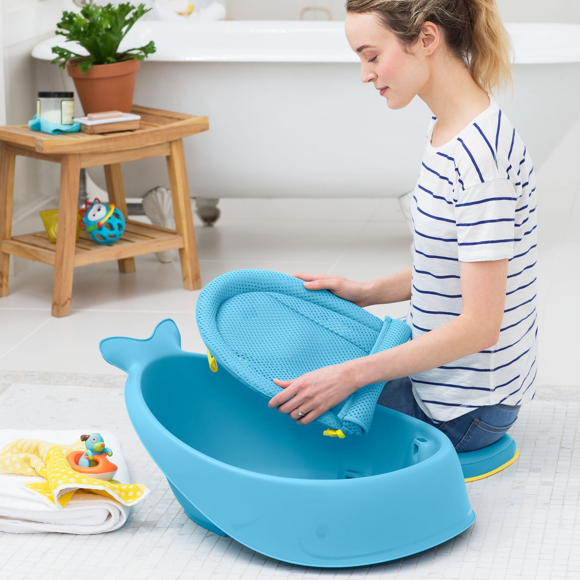 Skip Hop Blue Color Moby Smart Sling 3-Stage Bath Tub || Birth+ to 36months - Toys4All.in