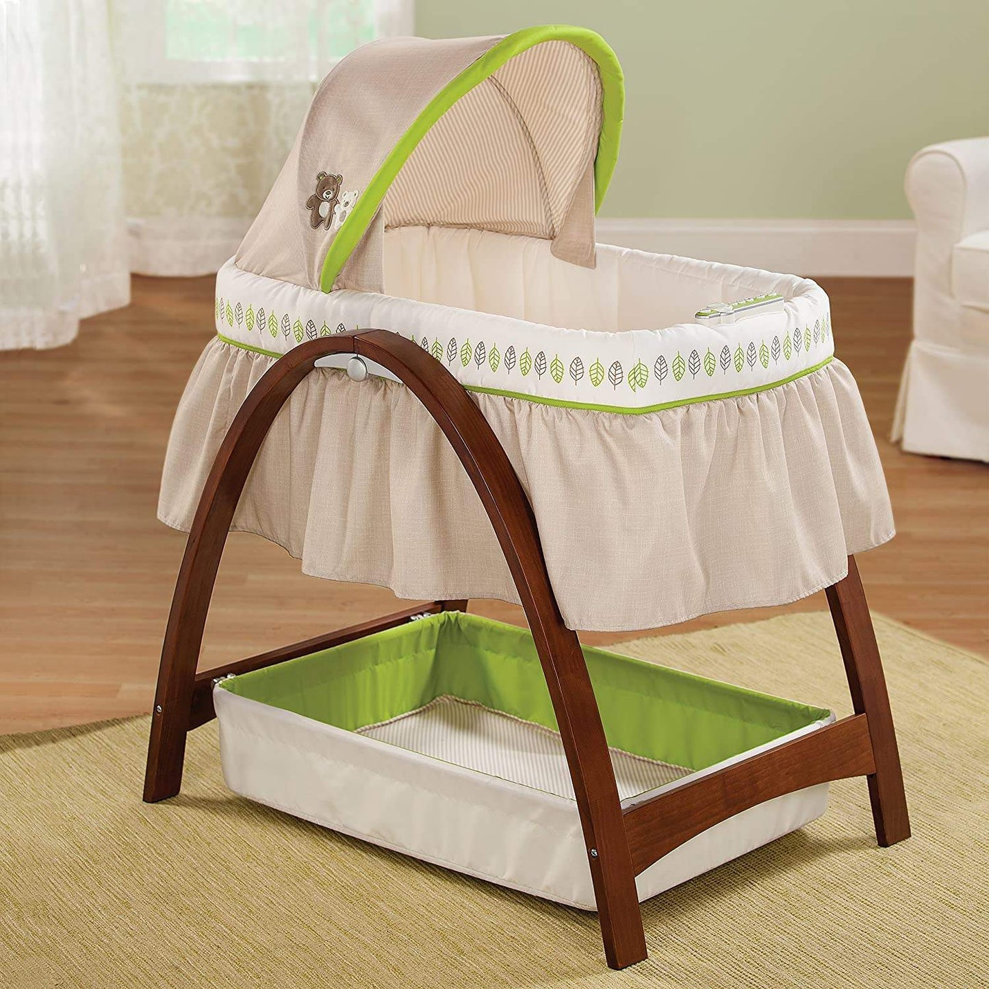 Summer Infant Bentwood Bassinet With Motion || Fashion-White & Green || Used for Birth+ to 6months - Toys4All.in